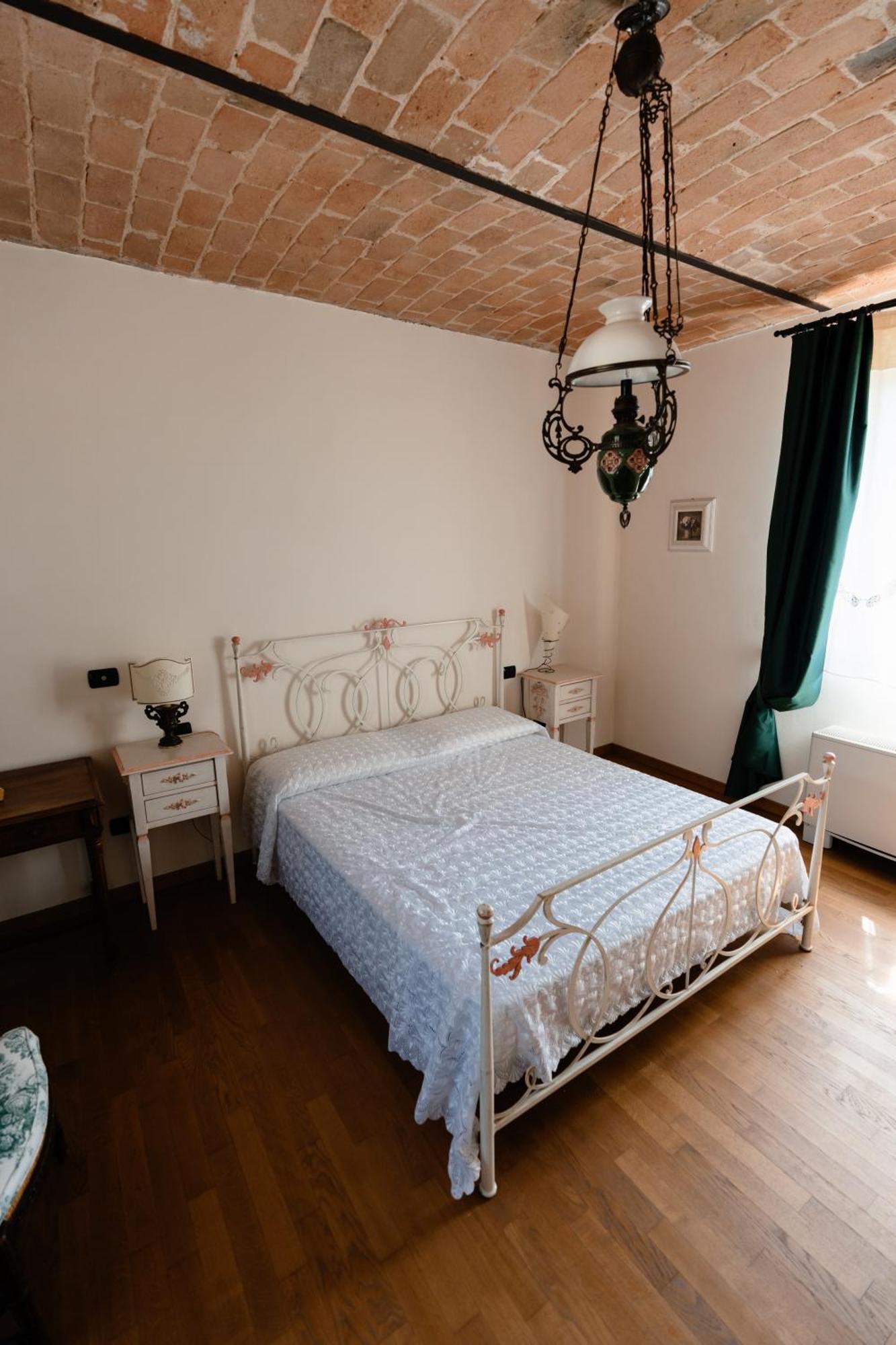 Tenuta Baravalle Calamandrana Esterno foto
